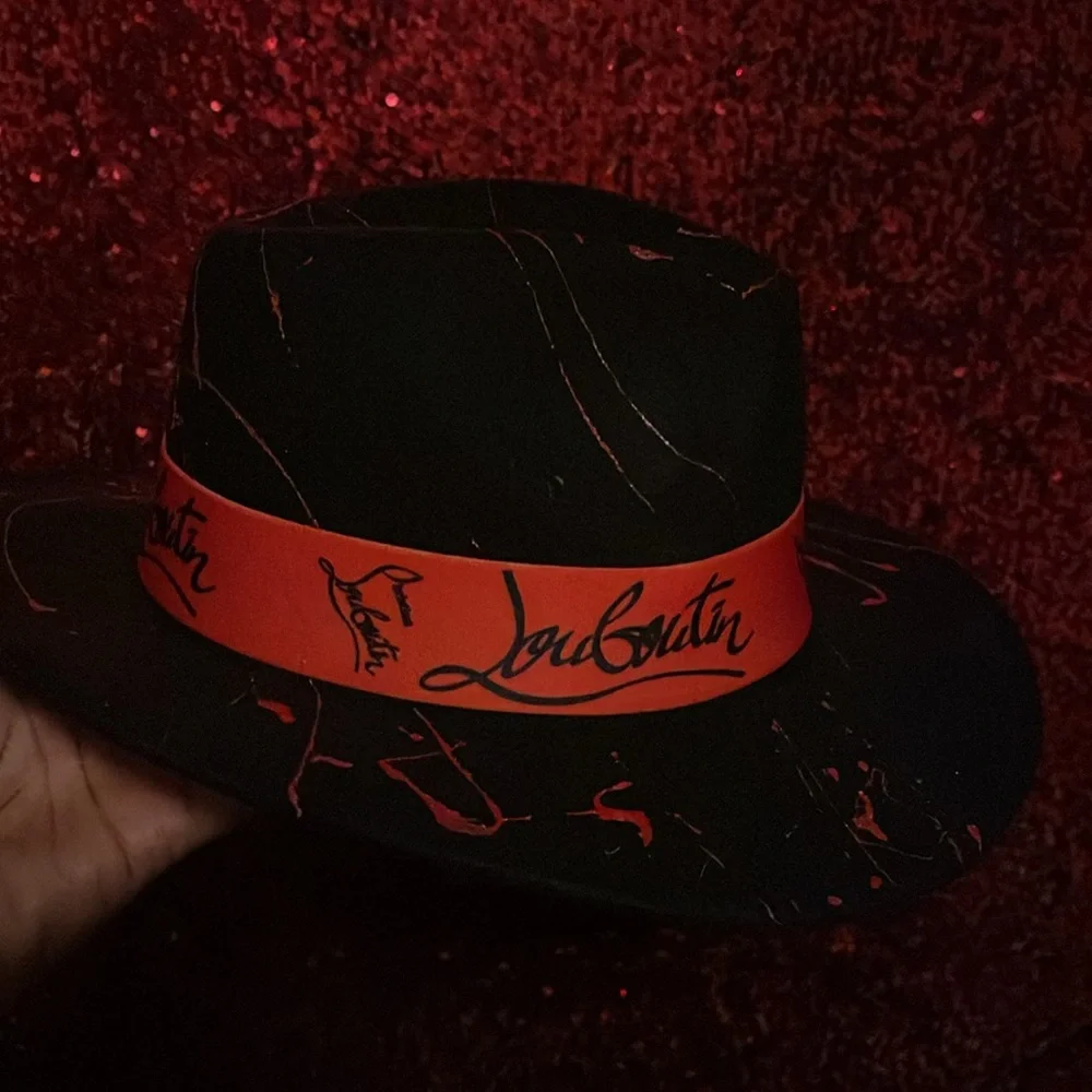 Handmade hat - Picture 3 of 4
